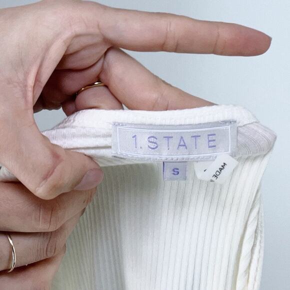 NWT 1.STATE Womens Cream Textured One Shoulder Blouse Size Small - Picture 4 of 5